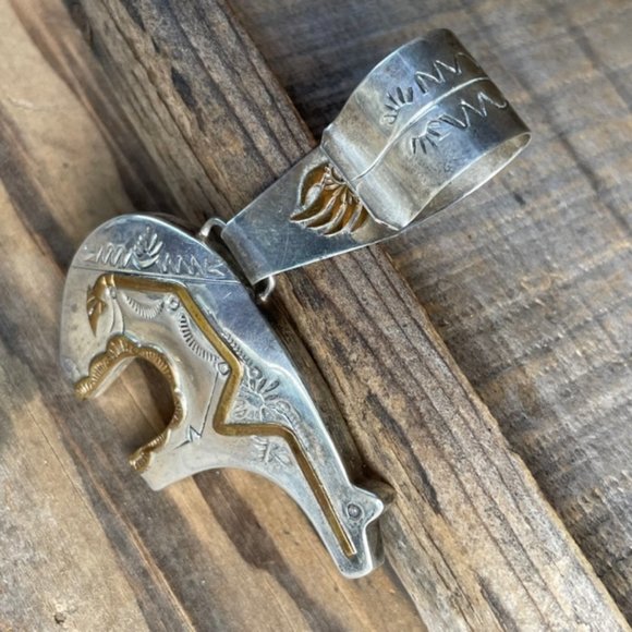 Very Large Spirit Bear Pendant Sterling Silver Native American Vintage - Picture 3 of 10